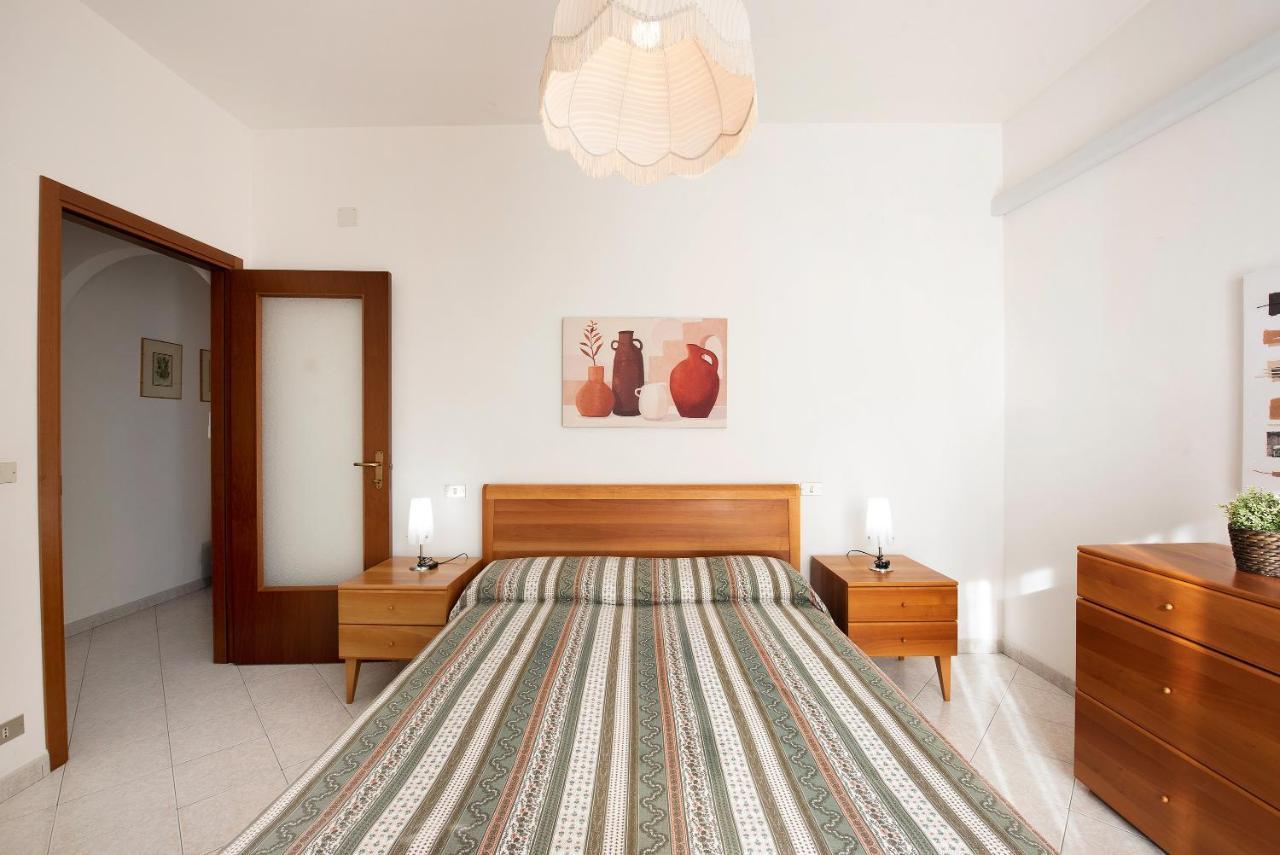 Trilocale Mazzini Con 2 Balconi Apartment Varazze Ngoại thất bức ảnh