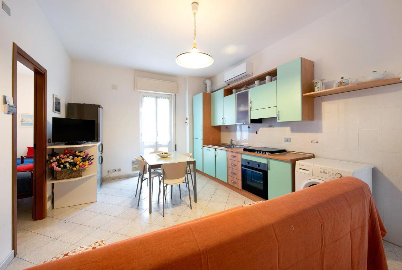 Trilocale Mazzini Con 2 Balconi Apartment Varazze Ngoại thất bức ảnh